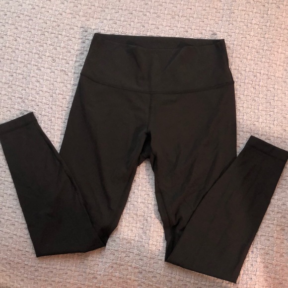 lululemon leggings 🖤 - Picture 2 of 5